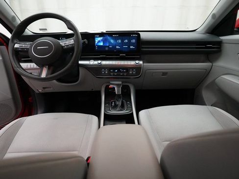 Used 2025 Hyundai Kona SEL image 5