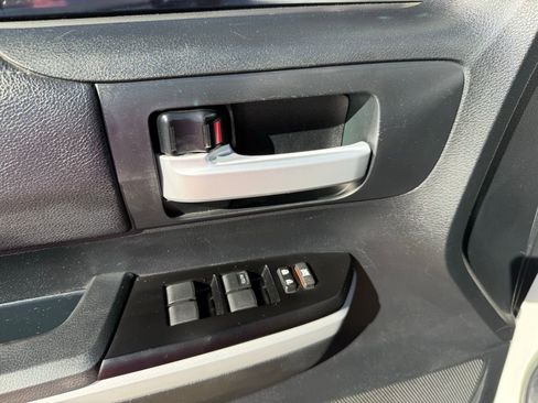 Used 2018 Toyota Tundra SR5 w/ TRD Off Road Package image 11