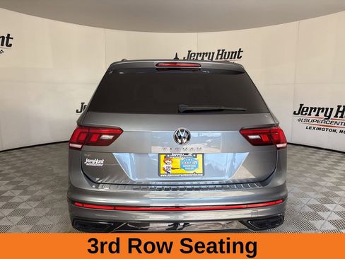 Used 2023 Volkswagen Tiguan SE R-Line FWD image 6