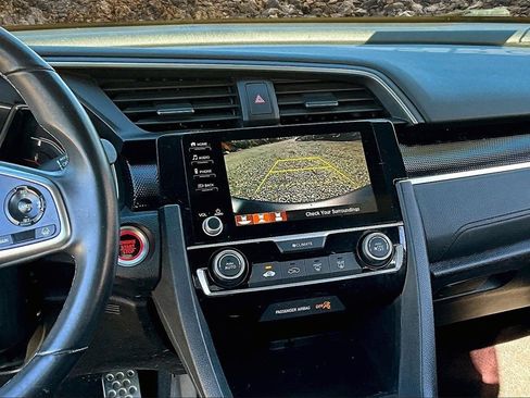 Used 2020 Honda Civic Sport image 6