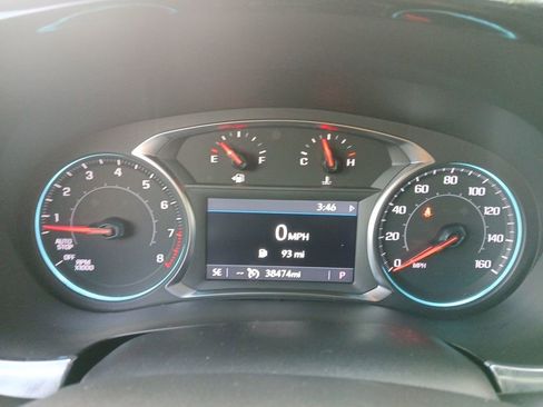 Used 2023 Chevrolet Traverse LT FWD image 14