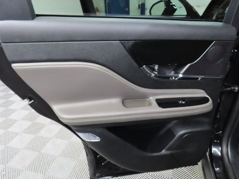 Used 2025 Lincoln Corsair Premiere w/ Jet Appearance Package image 62