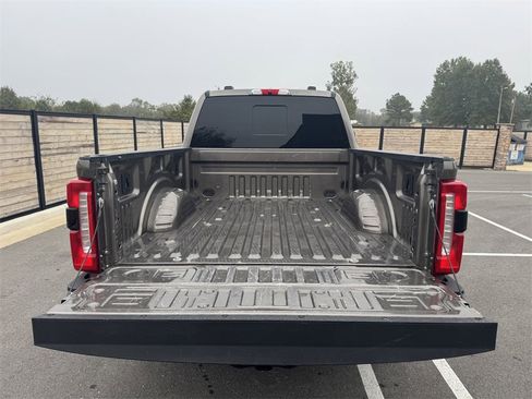 Certified 2023 Ford F250 Lariat w/ Chrome Package image 21