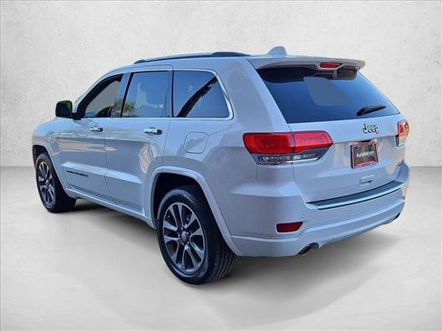 Used 2018 Jeep Grand Cherokee Overland RWD image 9