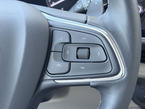 Used 2021 Buick Envision Avenir image 39