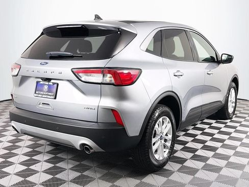 Used 2022 Ford Escape SE w/ Cold Weather Package AWD/4WD image 24
