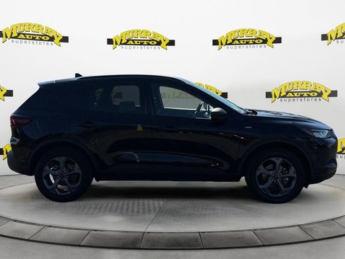 Certified 2025 Ford Escape ST-Line AWD/4WD image 8