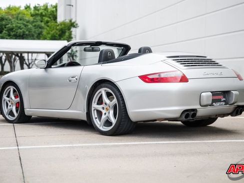 Used 2006 Porsche 911 Carrera S image 5