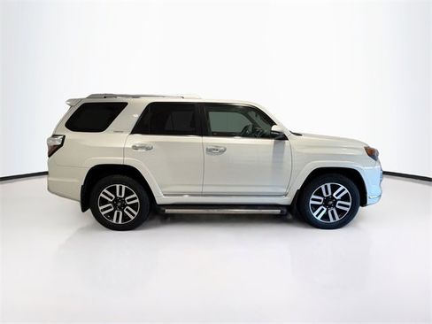Used 2014 Toyota 4Runner Limited image 7