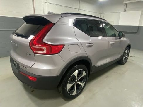 Used 2026 Volvo XC40 B5 Plus AWD/4WD image 3