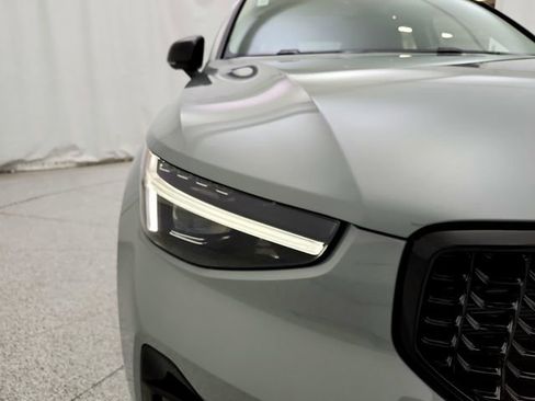 New 2026 Volvo XC40 B5 Plus w/ Climate Package AWD/4WD image 30