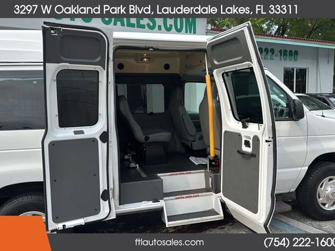 Used 2013 Ford E-250 and Econoline 250 Extended w/ PWR Group RWD image 40