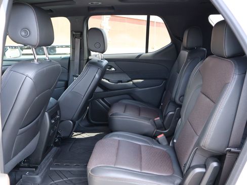 Used 2023 Chevrolet Traverse High Country AWD/4WD image 25