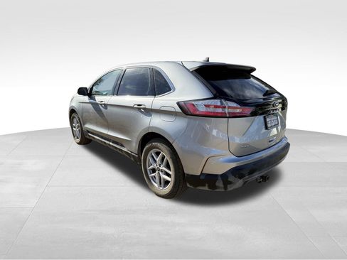 Used 2023 Ford Edge SEL AWD/4WD image 5