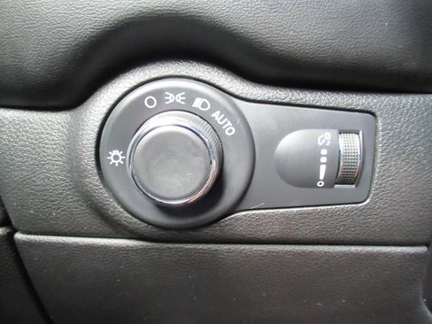 Certified 2024 Dodge Durango GT RWD image 23