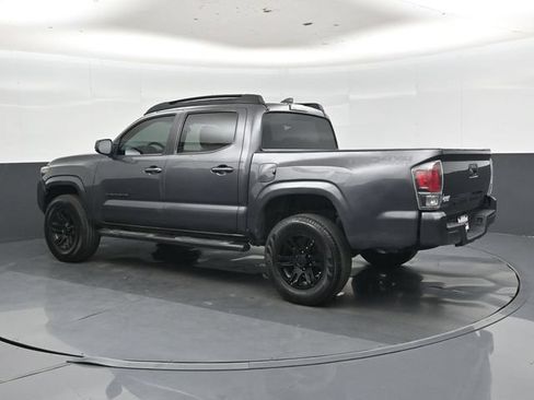Used 2018 Toyota Tacoma SR w/ SR Convenience Package RWD image 24