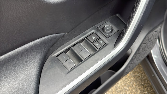Used 2024 Toyota RAV4 XLE w/ Convenience Package FWD image 18