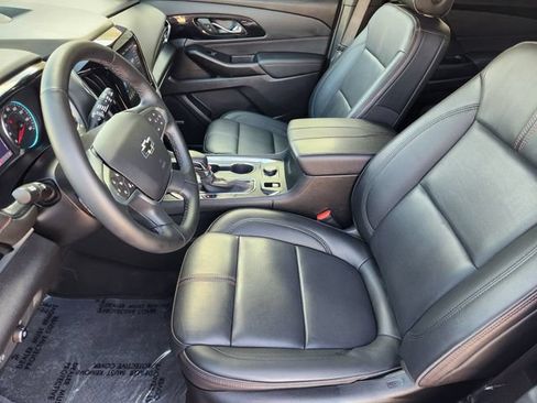 Used 2023 Chevrolet Traverse RS AWD/4WD image 4