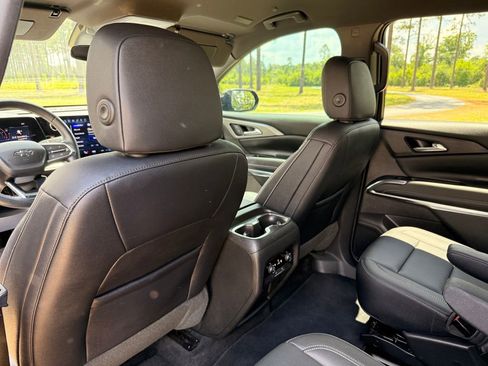 Used 2024 Chevrolet Traverse LT w/ Midnight/Sport Edition FWD image 25
