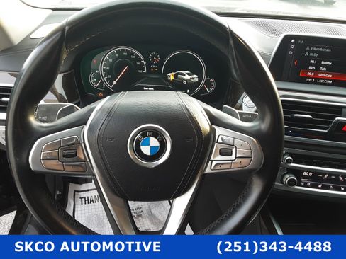 Used 2016 BMW 740i image 18