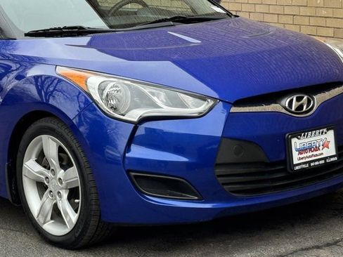 Used 2012 Hyundai Veloster image 3