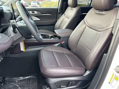 New 2026 Ford Explorer Platinum image 25