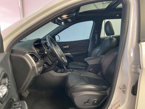 Used 2019 Jeep Cherokee High Altitude FWD image 22