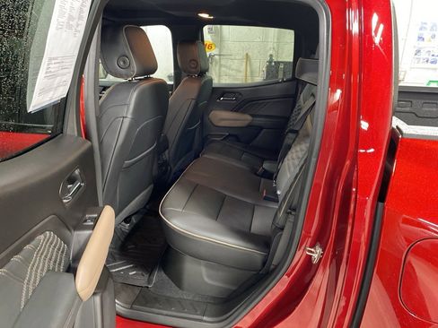 Certified 2024 GMC Canyon Denali image 17