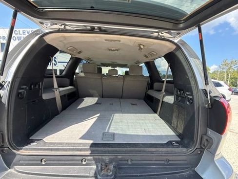 Used 2017 Toyota Sequoia SR5 AWD/4WD image 31