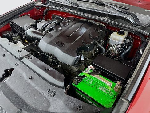 Used 2014 Toyota 4Runner SR5 w/ Upgrade Package image 29