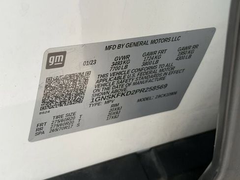 Used 2023 Chevrolet Suburban Premier image 31