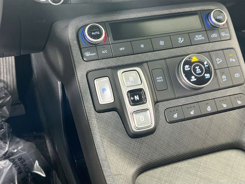 Used 2023 Hyundai Palisade Limited AWD/4WD image 17