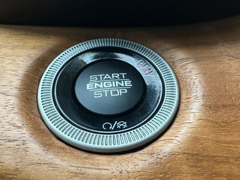 Used 2023 Jeep Grand Cherokee L Summit image 25