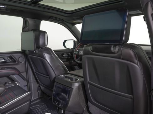 Used 2026 GMC Yukon XL AT4 Ultimate w/ LPO, Illumination Package AWD/4WD image 12