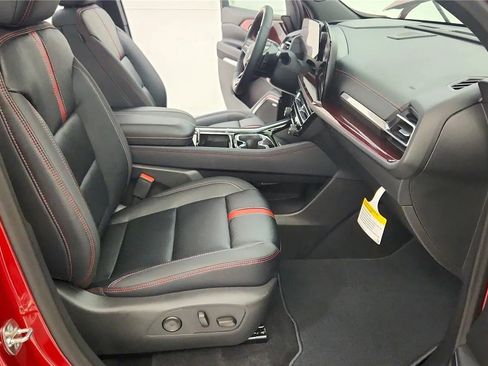 New 2026 Chevrolet Traverse RS FWD image 36