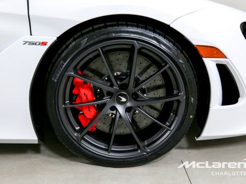 Used 2026 McLaren 750S Spider RWD image 26