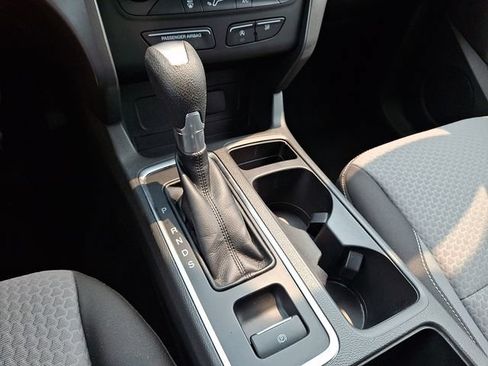 Used 2017 Ford Escape SE w/ Equipment Group 201A AWD/4WD image 14