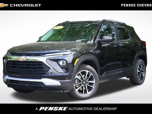 Used 2024 Chevrolet TrailBlazer LT w/ Convenience Package AWD/4WD image 1