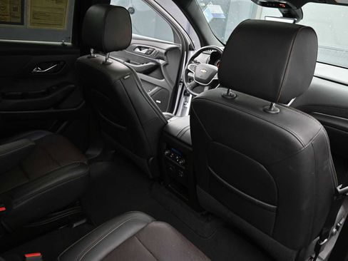Used 2023 Chevrolet Traverse High Country AWD/4WD image 30