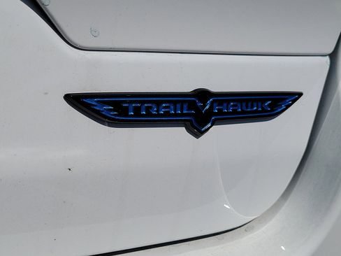 New 2023 Jeep Grand Cherokee Trailhawk image 5