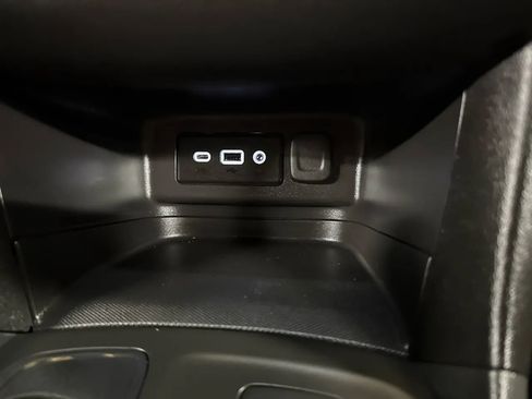 Used 2022 Chevrolet Equinox RS image 29