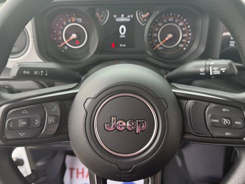 New 2026 Jeep Gladiator Sport AWD/4WD image 18