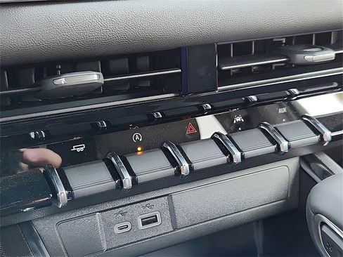 New 2025 GMC Canyon Elevation w/ Convenience Package image 16