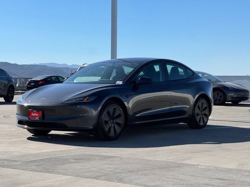 Used 2025 Tesla Model 3 RWD image 4