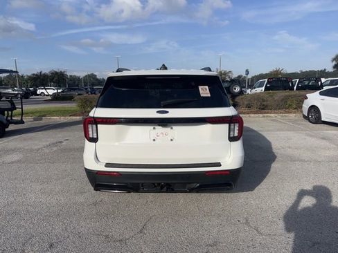 Used 2025 Ford Explorer ST-Line image 6