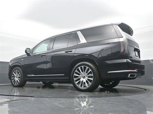 Certified 2025 Cadillac Escalade Premium Luxury Platinum w/ LPO, Floor Liner Package image 50