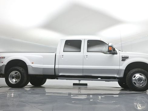 Used 2010 Ford F350 Lariat image 44
