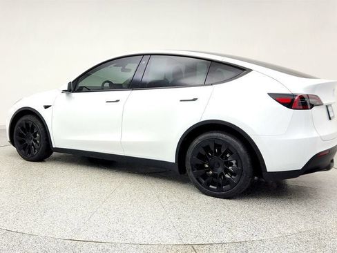 Used 2023 Tesla Model Y Long Range image 7