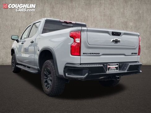Used 2025 Chevrolet Silverado 1500 ZR2 w/ Technology Package AWD/4WD image 4