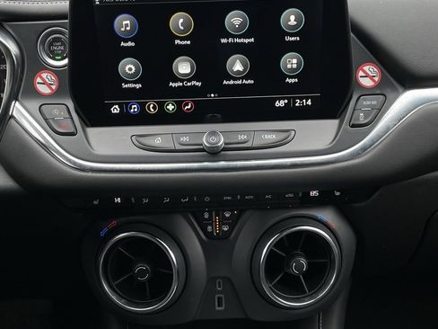 Used 2025 Chevrolet Blazer LT image 17